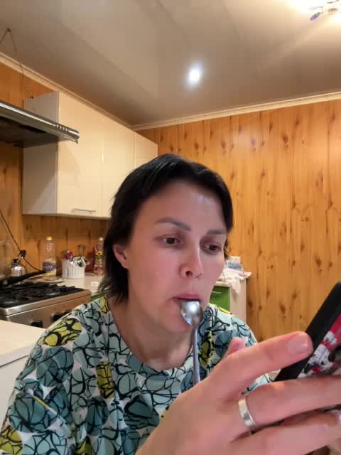 vik77777A Cam Model Chat October 7, 2025