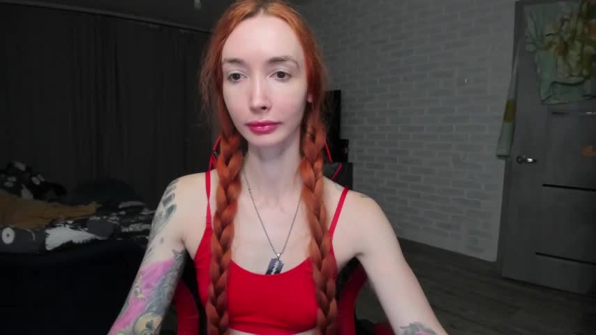 Roxy_Silver Cam Model Chat October 7, 2025