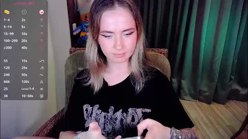 shyfoxxxy Cam Model Chat October 7, 2025