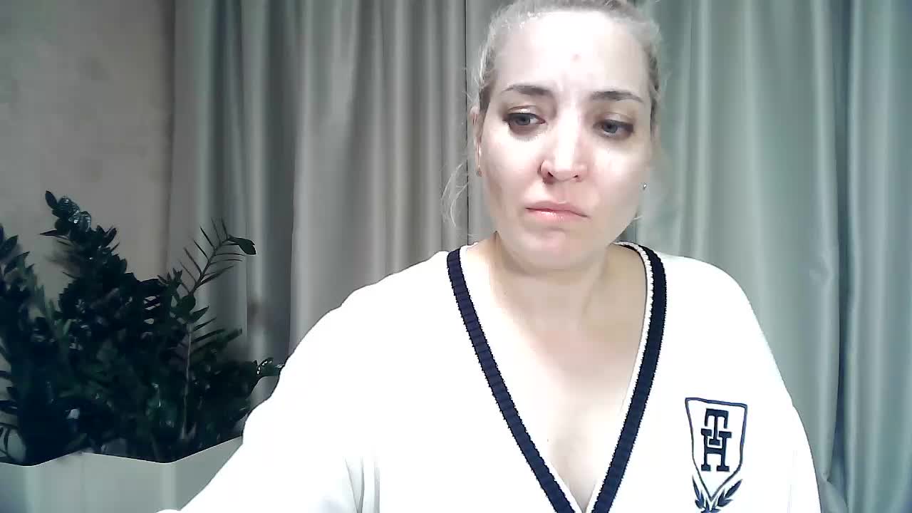 mariska-kiska Cam Model Chat October 7, 2025