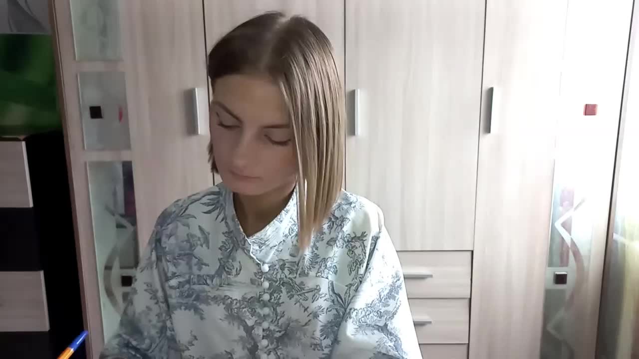 AuroraRow Cam Model Chat October 7, 2025