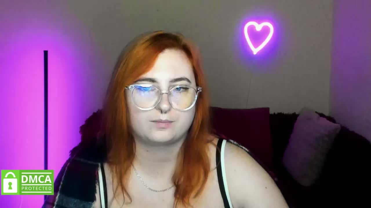 Aliciaredluv Cam Model Chat October 8, 2025