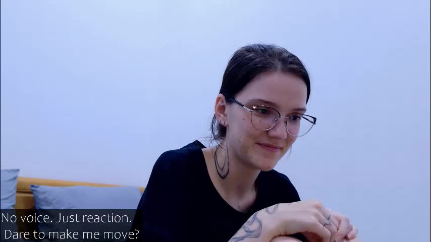 liya_still Cam Model Chat October 8, 2025