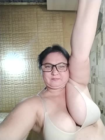 Holly-69 Cam Model Chat October 8, 2025