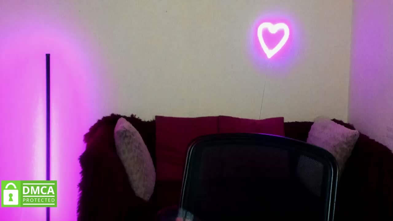 Aliciaredluv Cam Model Chat October 8, 2025