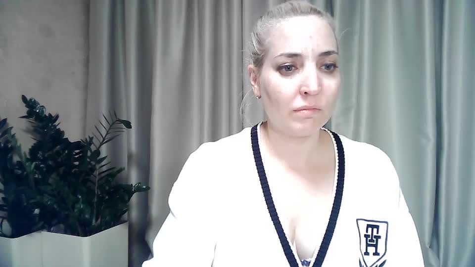 mariska-kiska Cam Model Chat October 8, 2025