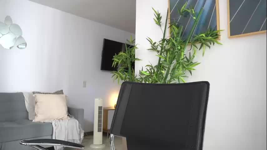 canelasungirl Cam Model Chat October 8, 2025