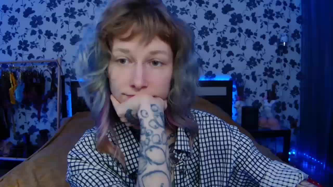 LittleSpaceMouse- Cam Model Chat October 8, 2025