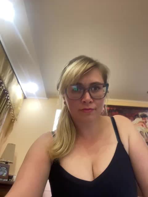 Elegant00Girl Cam Model Chat October 8, 2025