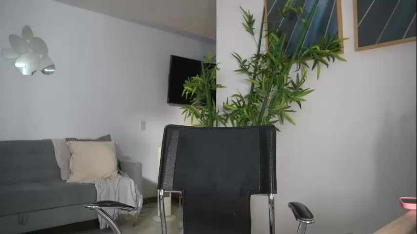 canelasungirl Cam Model Chat October 8, 2025