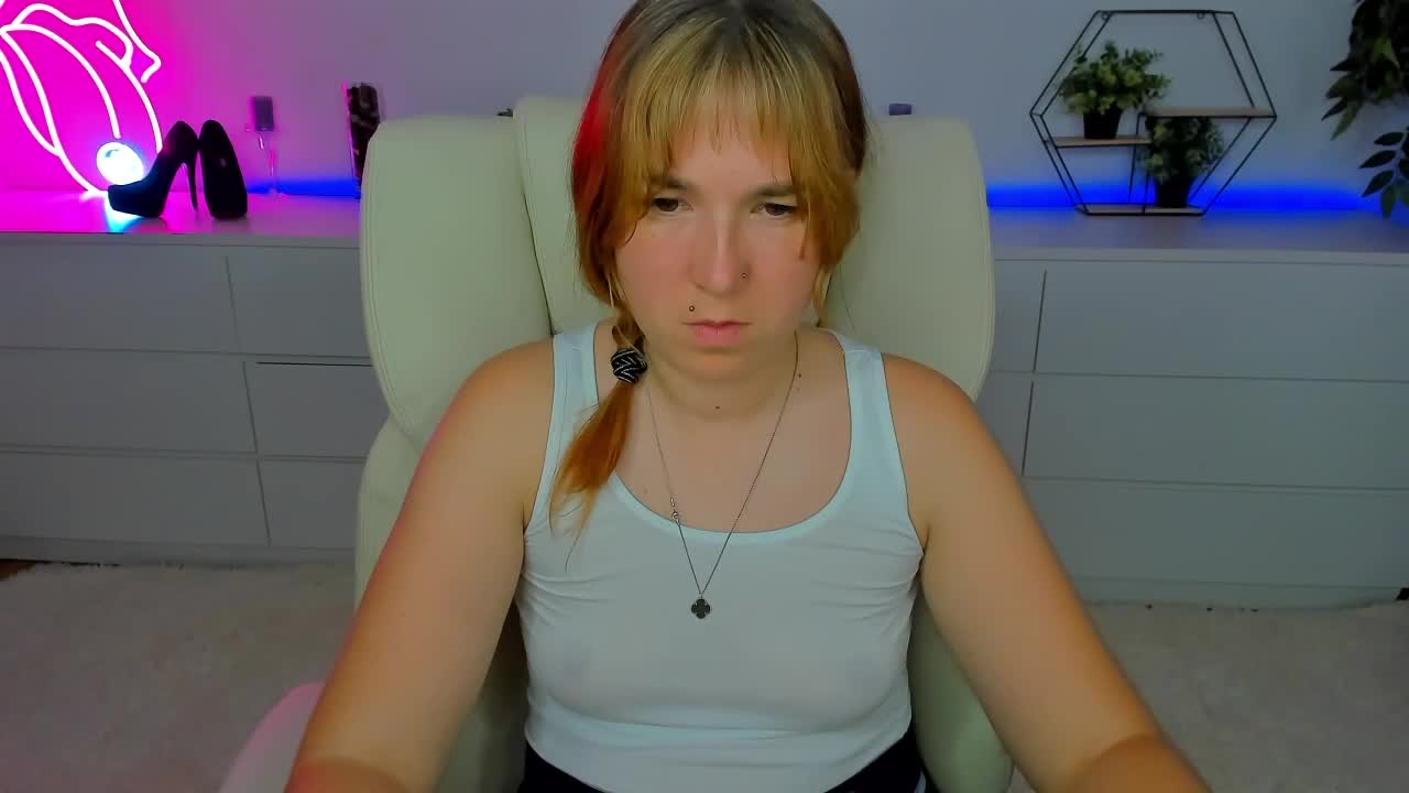 SofiiDarling Cam Model Chat October 8, 2025