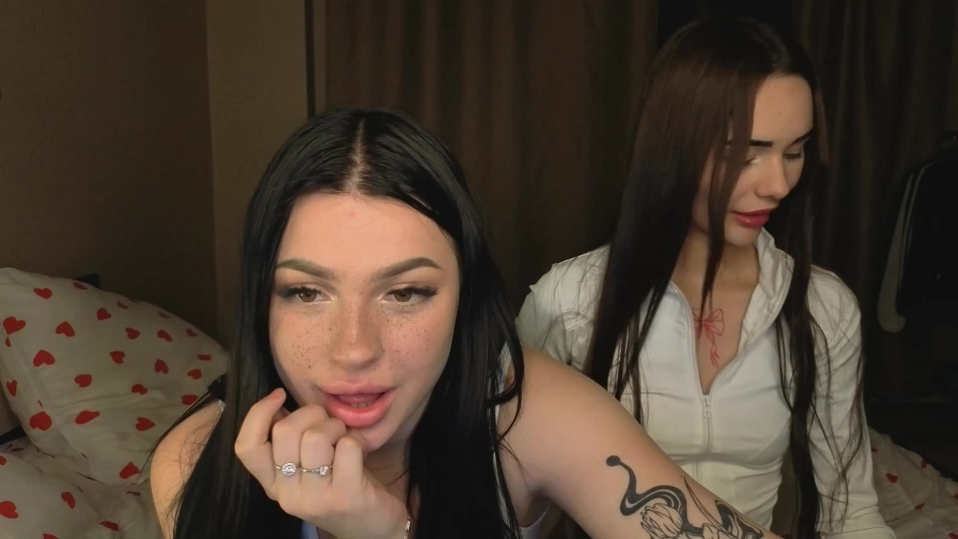 LisaAndDenis Cam Model Chat October 8, 2025