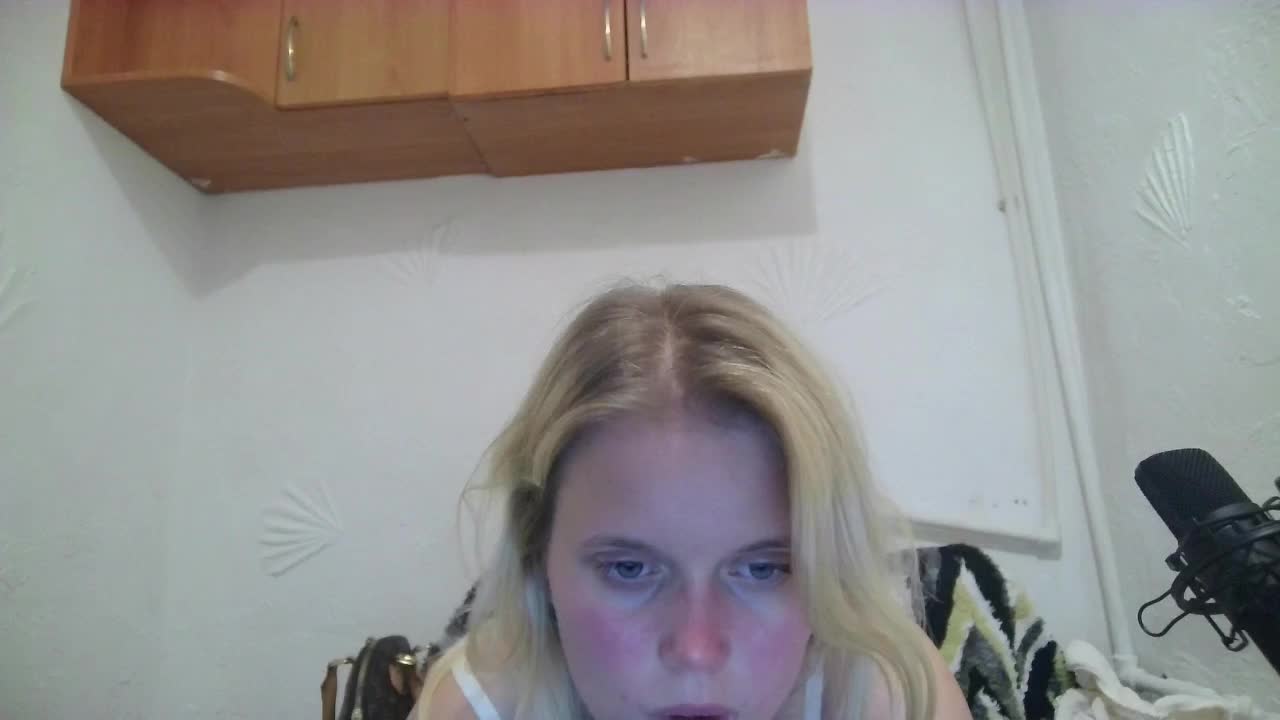 Pionchick Cam Model Chat October 8, 2025