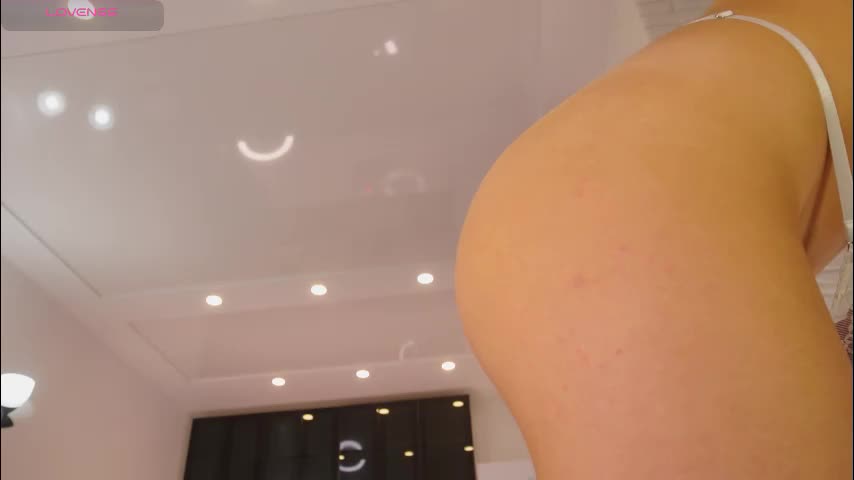 kellyisclose Cam Model Chat October 8, 2025