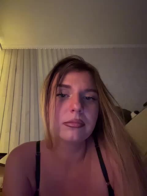 KotiMrrr Cam Model Chat October 8, 2025