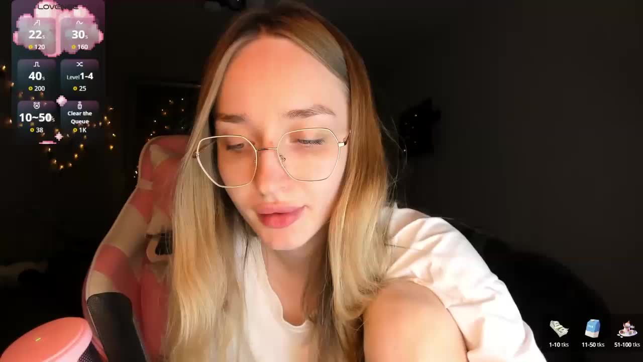 Polikinesis Cam Model Chat October 8, 2025