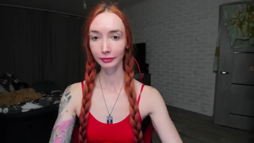 Roxy_Silver Cam Model Chat October 8, 2025