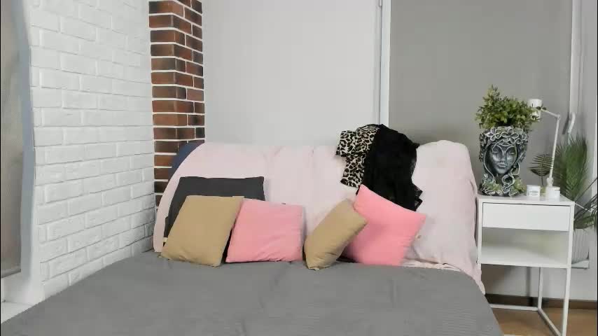 moirawenzinger Cam Model Chat October 8, 2025