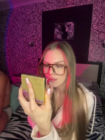 theadebuenoo Cam Model Chat October 8, 2025