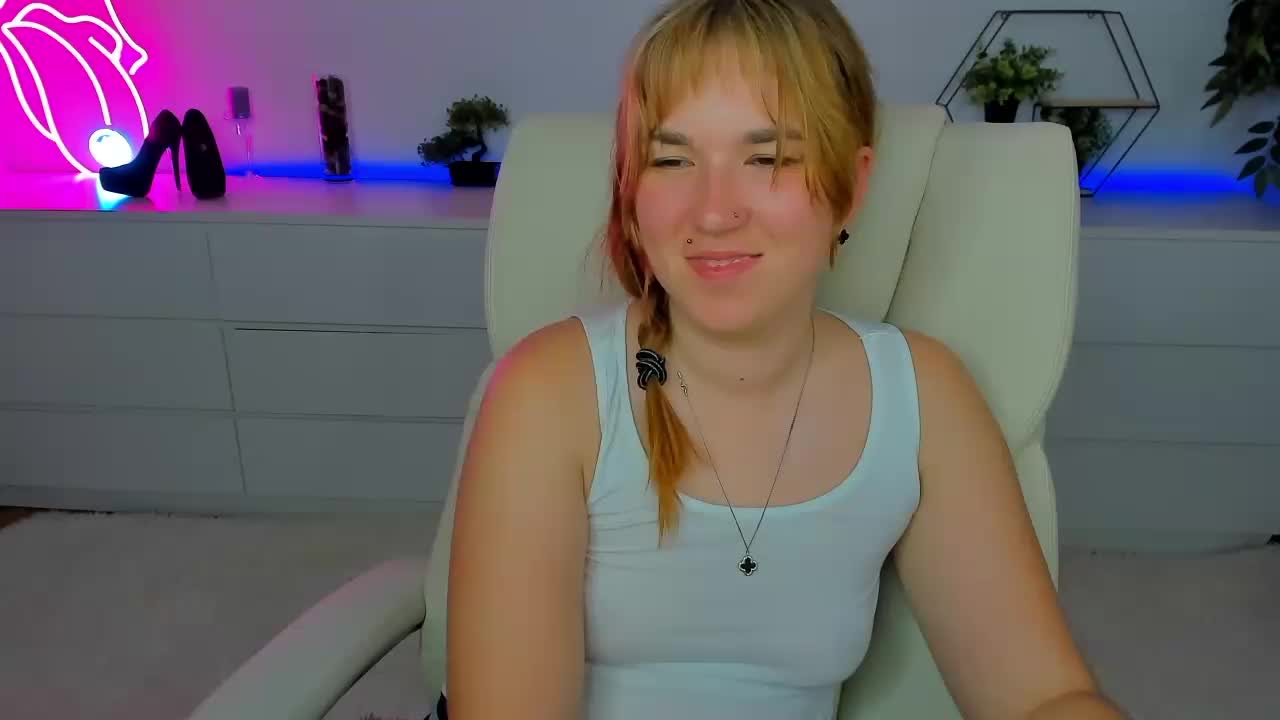 SofiiDarling Cam Model Chat October 8, 2025