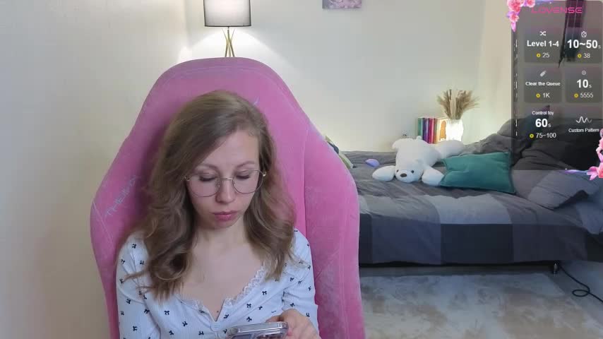 Lill_Mary Cam Model Chat October 8, 2025