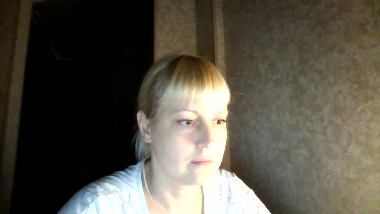 krisss2016 Cam Model Chat October 8, 2025