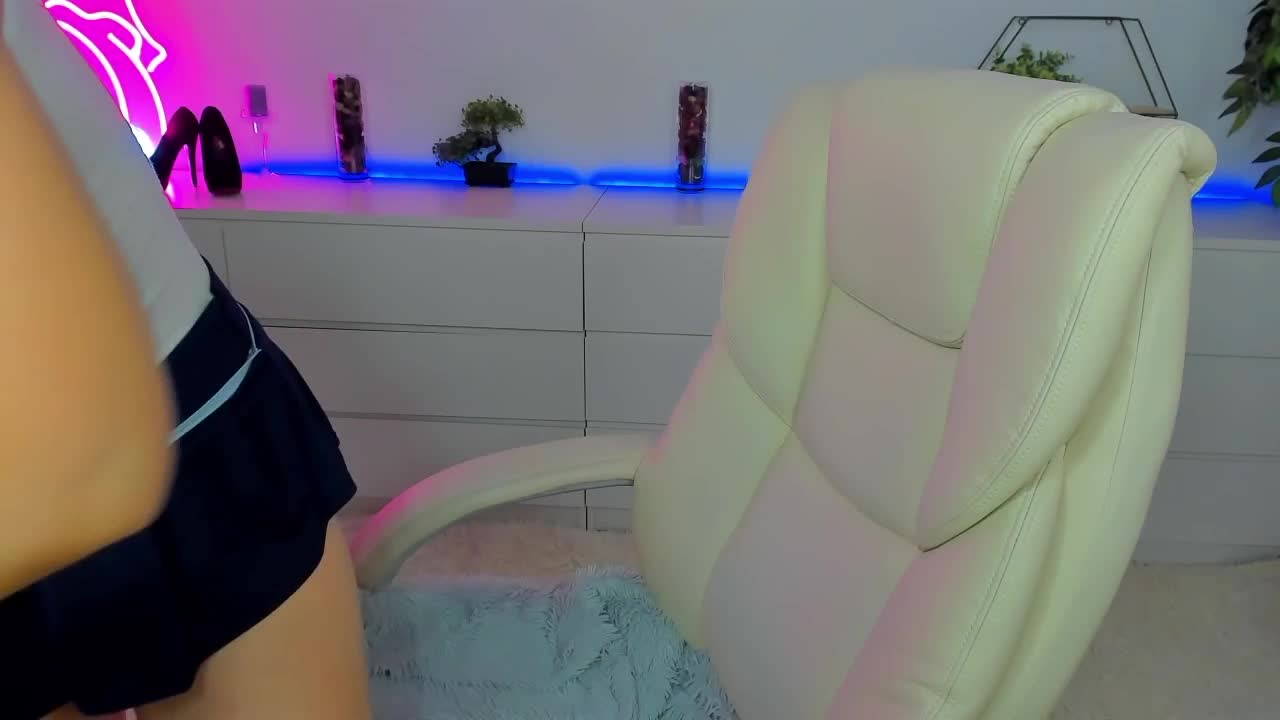 SofiiDarling Cam Model Chat October 8, 2025