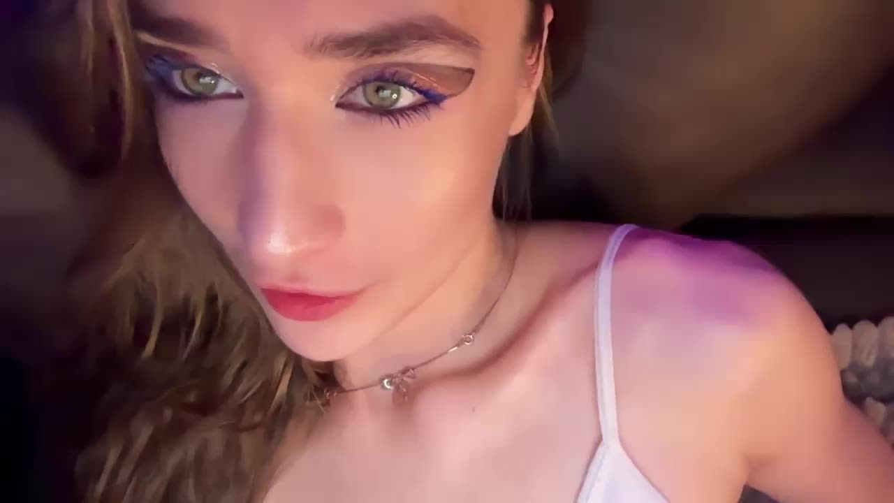 CandyBoom Cam Model Chat October 8, 2025