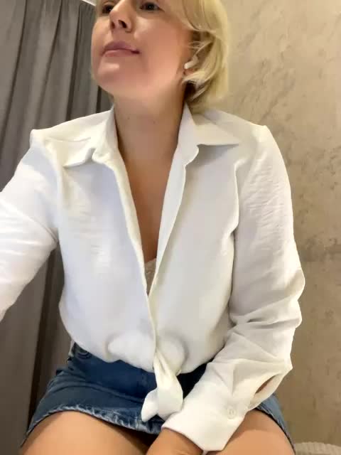 CozySandra Cam Model Chat October 8, 2025