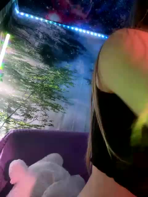 -Summer- Cam Model Chat October 8, 2025