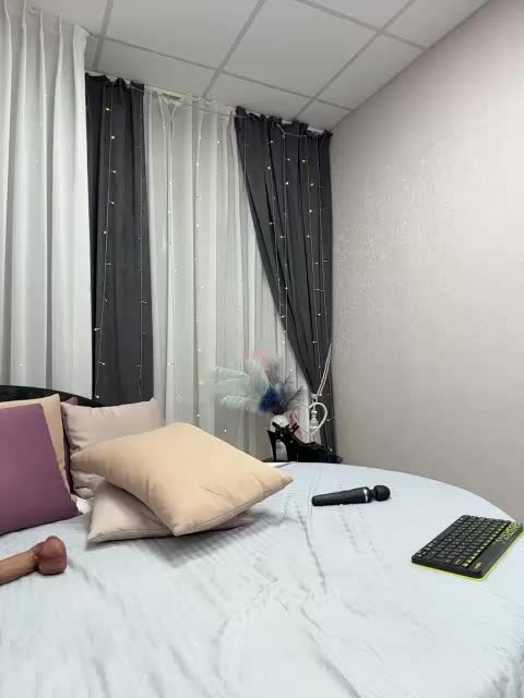 Shamelesss Cam Model Chat October 8, 2025