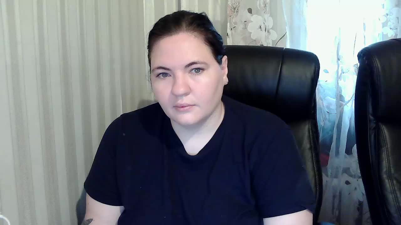 XLisaBlueX Cam Model Chat October 8, 2025