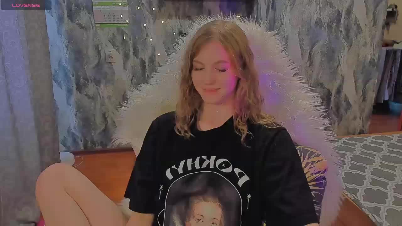 JuxxxsyBunx Cam Model Chat October 8, 2025