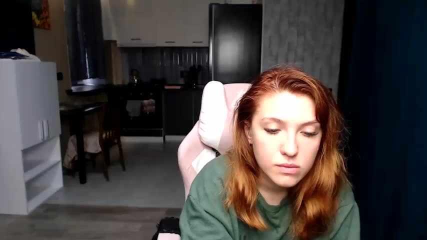 Reginasmilee Cam Model Chat October 8, 2025