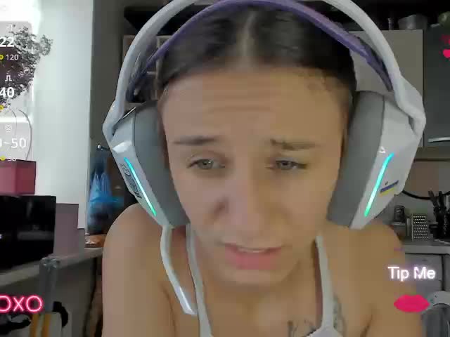 KikNika Cam Model Chat October 8, 2025