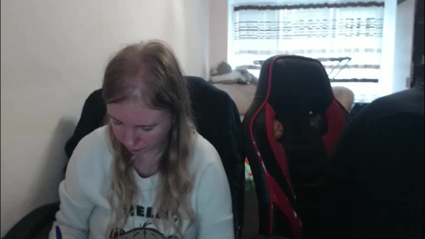 jenisandpeter Cam Model Chat October 8, 2025