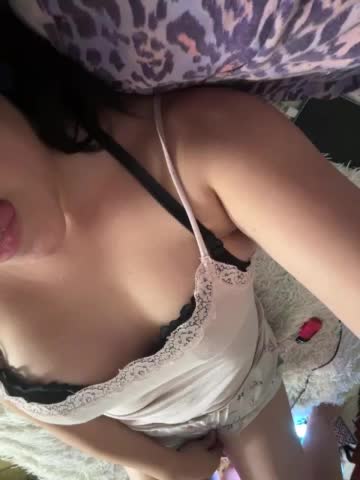 Neizvestnaya Cam Model Chat October 8, 2025