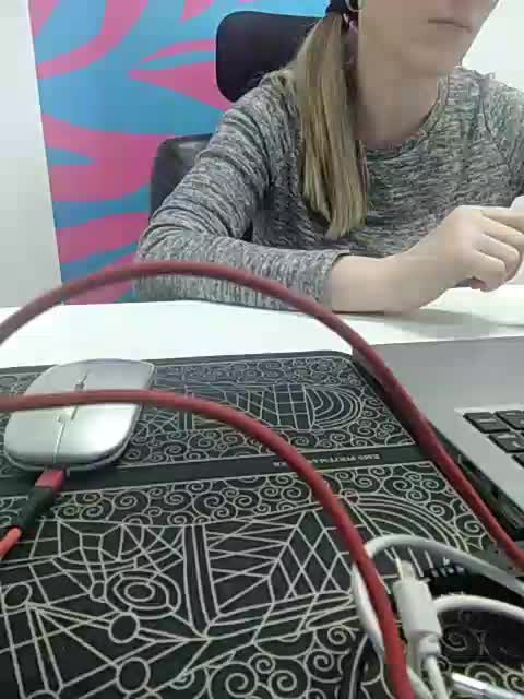 Xo4y-Tpax Cam Model Chat October 8, 2025