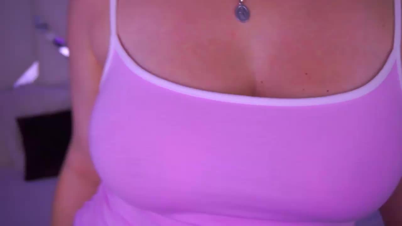 FloraGreys Cam Model Chat October 8, 2025