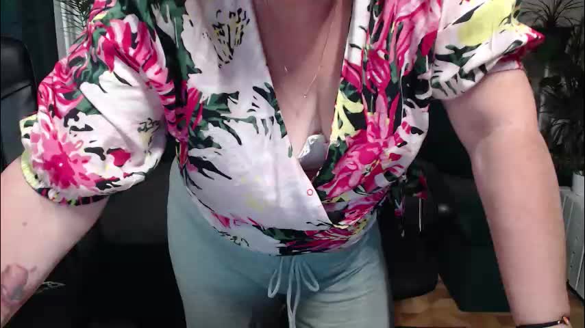 joannaandneighbour Cam Model Chat October 8, 2025