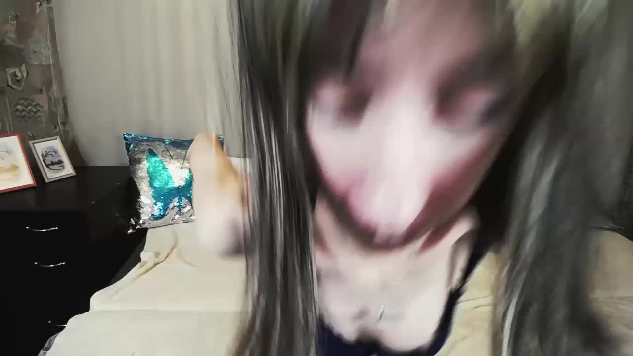 Unusual-G Cam Model Chat October 8, 2025