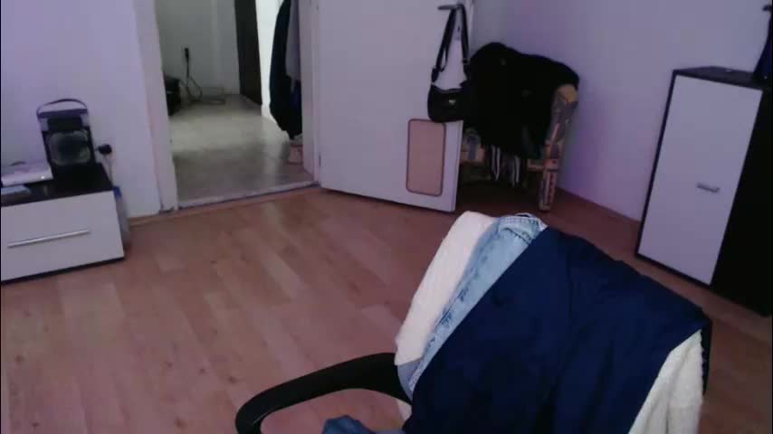 aliens4twenty Cam Model Chat October 8, 2025