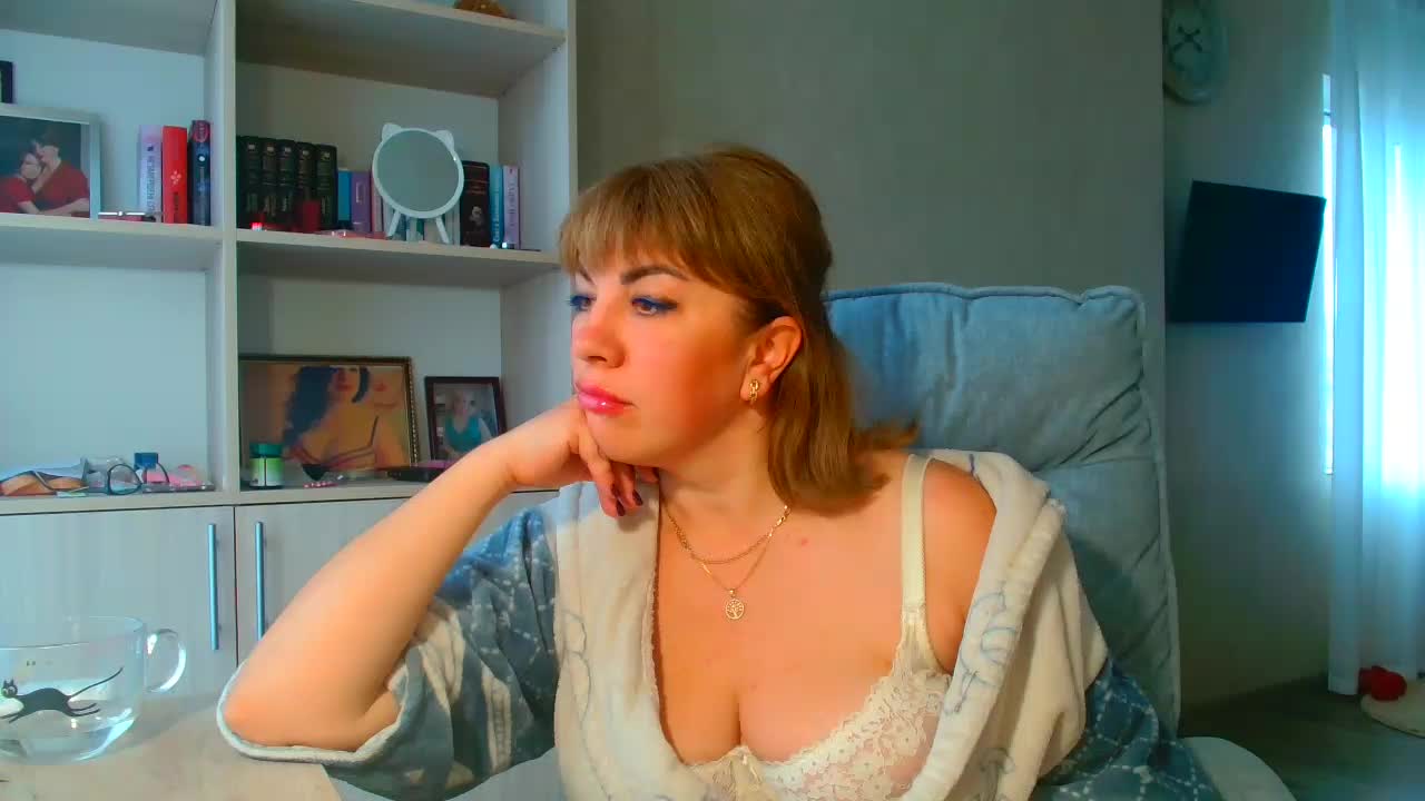 DonnaRosa Cam Model Chat October 8, 2025