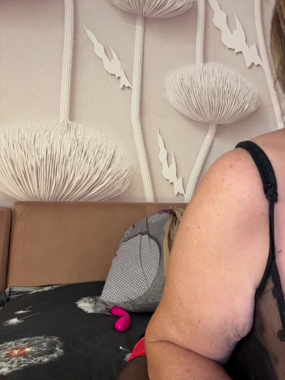 anyuta1212 Cam Model Chat October 8, 2025