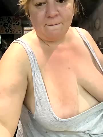 jusichka Cam Model Chat October 8, 2025