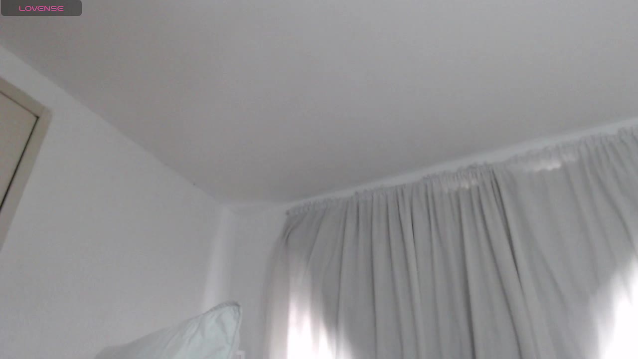 naturalmoommy Cam Model Chat October 8, 2025