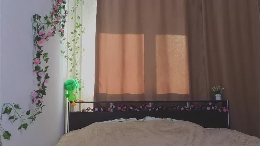 candy_flosse Cam Model Chat October 8, 2025