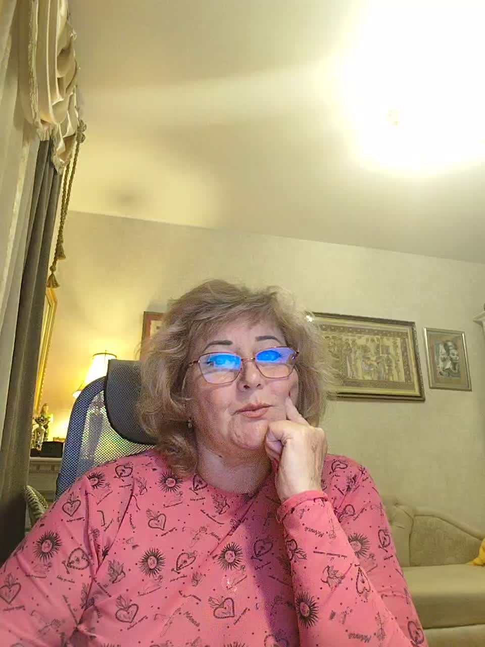 KarinkaSweet Cam Model Chat October 8, 2025