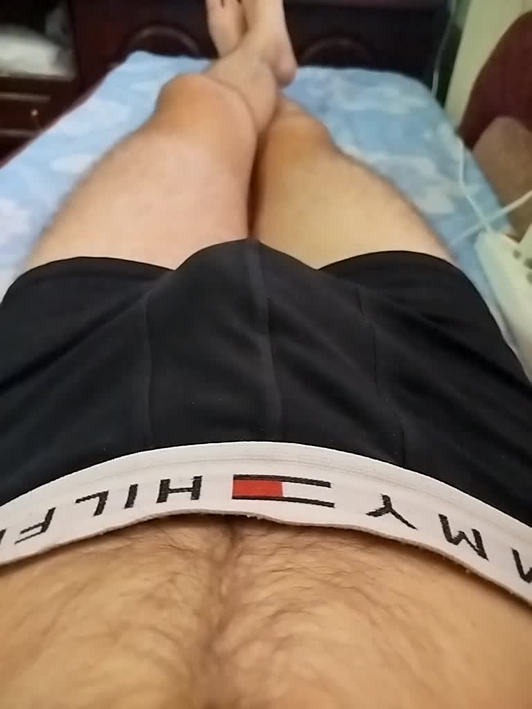 Mickey_17 Cam Model Chat October 8, 2025