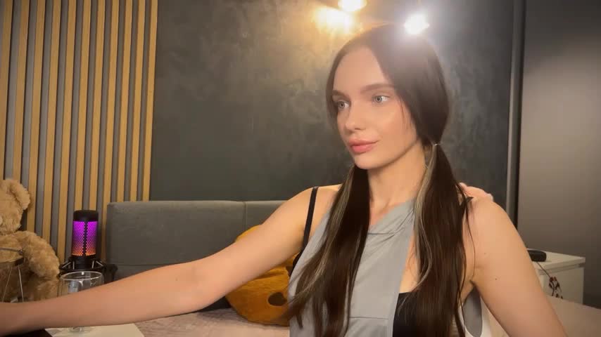 litlle_angelll Cam Model Chat October 8, 2025